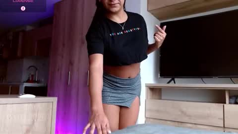 Emilia  online show from March 2026 09:10:01 PM