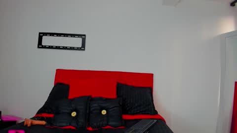 ema garcia  online show from November 2025 11:23:02 AM