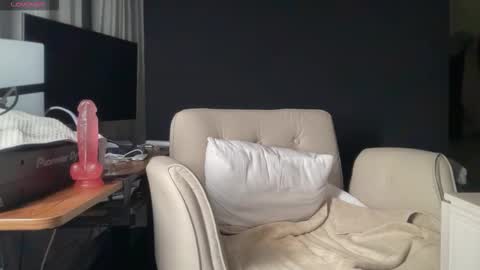 Ema Love online show from January 2026 02:06:01 AM