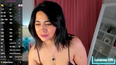 Snapshot of emabrownie chatting on October 2025 05:59:02 PM EmaBrownie online show from October 2025 05:59:02 PM