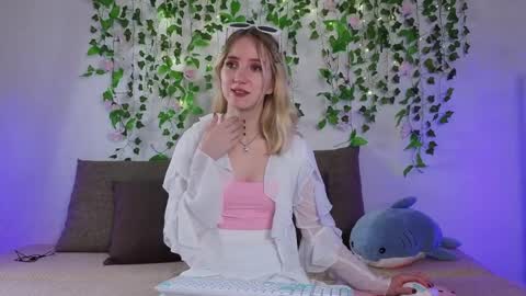 Snapshot of emacalim_ chatting on March 2026 02:55:02 AM Emma online show from March 2026 02:55:02 AM