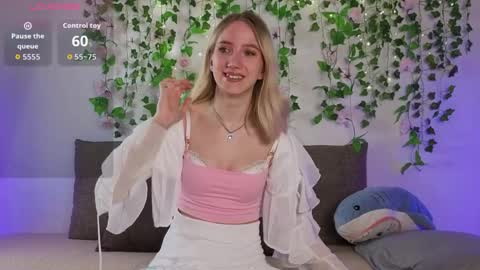 Snapshot of emacalim_ chatting on March 2026 09:36:01 PM Emma online show from March 2026 09:36:01 PM