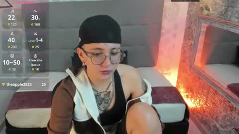 emahills__axelrose online show from October 2025 10:01:01 AM