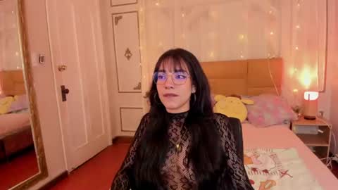 Snapshot of emalittle chatting on July 2026 06:47:02 AM Emma online show from July 2026 06:47:02 AM