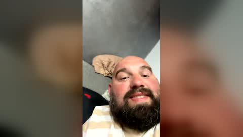 Snapshot of emanuel_berta chatting on April 2026 09:39:01 PM emanuel_berta online show from April 2026 09:39:01 PM