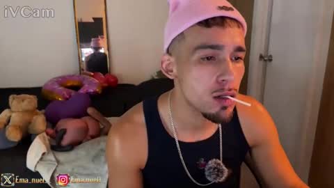 Snapshot of emanuell___ chatting on March 2026 12:17:01 AM emanuell___ online show from March 2026 12:17:01 AM