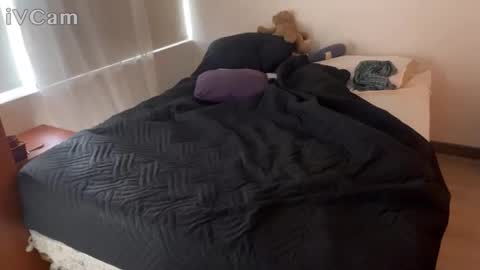 Snapshot of emanuell___ chatting on March 2026 11:27:01 AM emanuell___ online show from March 2026 11:27:01 AM