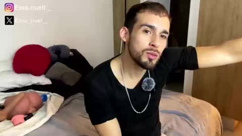 Snapshot of emanuell___ chatting on April 2026 02:04:02 AM emanuell___ online show from April 2026 02:04:02 AM