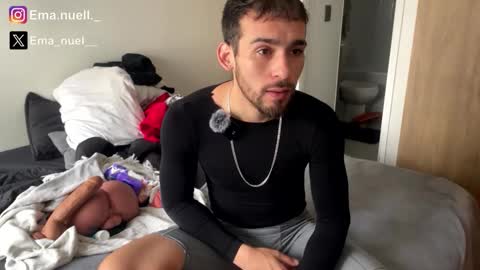 Snapshot of emanuell___ chatting on April 2026 01:12:01 PM emanuell___ online show from April 2026 01:12:01 PM