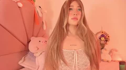 Ana  online show from November 2025 11:36:02 PM