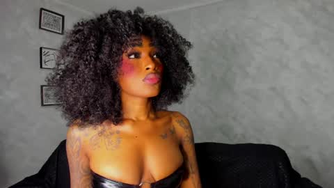 Snapshot of emattaylor chatting on April 2026 12:17:02 PM . online show from April 2026 12:17:02 PM