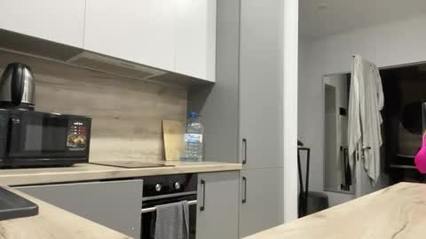 Alice online show from October 2025 03:36:02 AM