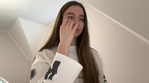 Alina online show from January 2026 01:15:02 PM