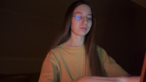 Snapshot of emberfamn chatting on March 2026 09:20:02 PM Alina online show from March 2026 09:20:02 PM