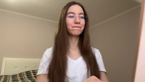 Snapshot of emberfamn chatting on April 2026 03:19:02 PM Alina online show from April 2026 03:19:02 PM