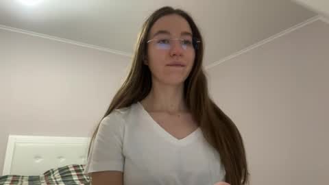 Snapshot of emberfamn chatting on April 2026 07:58:02 PM Alina online show from April 2026 07:58:02 PM