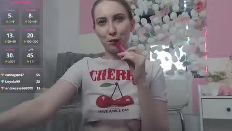 Snapshot of emberluna_ chatting on June 2026 07:27:02 PM Ember online show from June 2026 07:27:02 PM