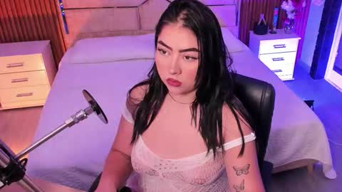 Snapshot of emberrvelvet chatting on March 2026 05:46:02 AM Ember Velvet online show from March 2026 05:46:02 AM