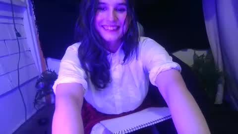 Ellie online show from December 2024 05:21:01 AM