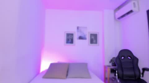 emelie_89 online show from February 2025 11:40:02 AM