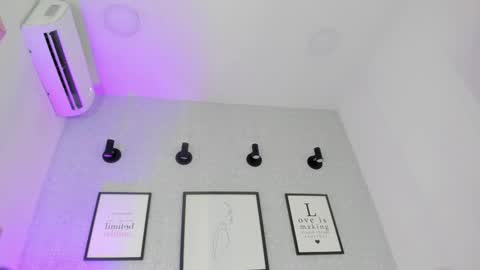 emelie_89 online show from February 2025 07:03:01 PM