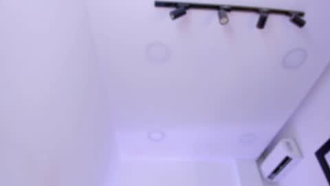 emelie_89 online show from September 2025 11:48:01 AM