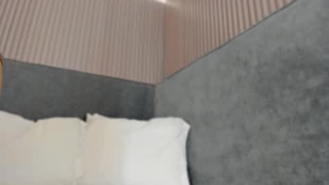 emelie_89 online show from December 2025 10:13:02 AM