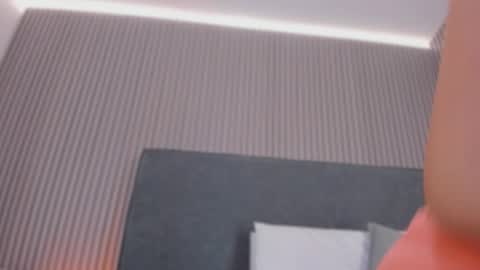 emelie_89 online show from February 2026 11:33:01 AM