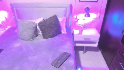 Emily  online show from January 2025 02:03:02 AM