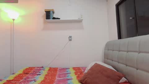 emely_aaron69z online show from December 2024 02:52:01 AM