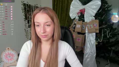 emelia online show from December 2025 08:47:02 PM