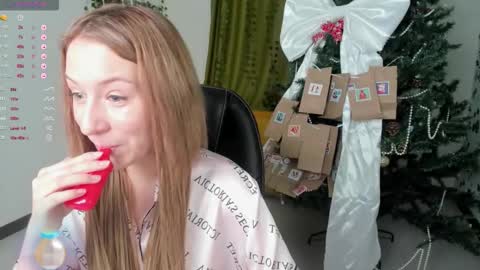 emelia online show from December 2025 08:15:02 PM