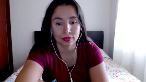 Snapshot of emely_sexx chatting on September 2025 10:02:01 PM emely_sexx online show from September 2025 10:02:01 PM
