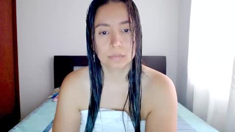 Snapshot of emely_sexx chatting on October 2025 08:16:02 PM emely_sexx online show from October 2025 08:16:02 PM