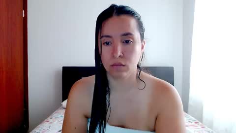 Snapshot of emely_sexx chatting on November 2025 02:38:02 PM emely_sexx online show from November 2025 02:38:02 PM
