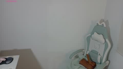 Snapshot of emerald_sparkles chatting on November 2025 03:27:01 AM sabrina online show from November 2025 03:27:01 AM