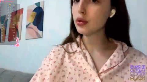 Gily online show from November 2025 03:05:02 AM