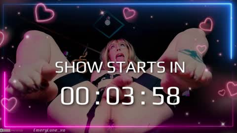 Snapshot of emerylune_xo chatting on April 2026 05:38:01 AM Emery Lune online show from April 2026 05:38:01 AM