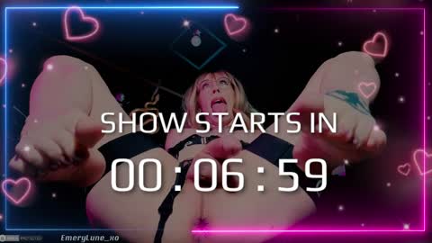 Snapshot of emerylune_xo chatting on April 2026 04:20:02 AM Emery Lune online show from April 2026 04:20:02 AM