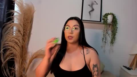 emi_carter online show from November 2025 09:00:02 PM