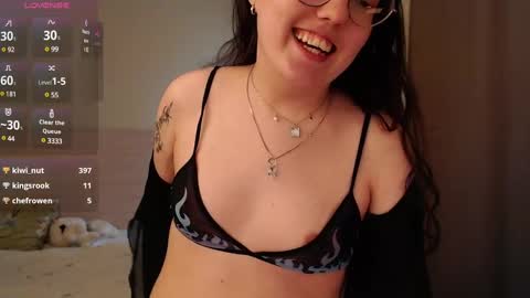 Snapshot of emi_gooflord chatting on February 2025 11:25:01 AM Emi online show from February 2025 11:25:01 AM