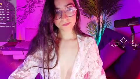 Snapshot of emi_roberts chatting on April 2026 04:32:01 AM Emmily Roberts online show from April 2026 04:32:01 AM