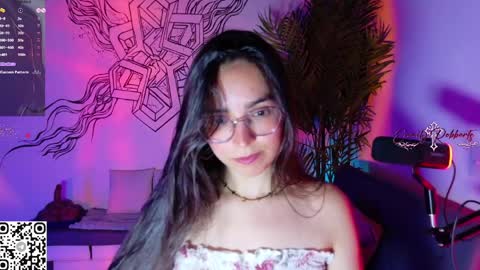 Snapshot of emi_roberts chatting on April 2026 01:11:02 AM Emmily Roberts online show from April 2026 01:11:02 AM