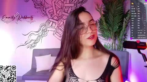 Snapshot of emi_roberts chatting on April 2026 10:36:02 PM Emmily Roberts online show from April 2026 10:36:02 PM