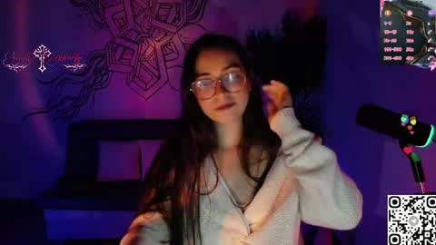 Snapshot of emi_roberts chatting on June 2026 01:50:02 AM Emmily Roberts online show from June 2026 01:50:02 AM