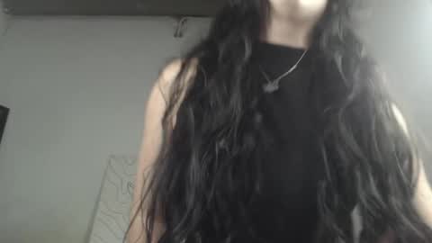 Snapshot of emiantonella_ chatting on January 2026 11:10:01 PM Antonella online show from January 2026 11:10:01 PM