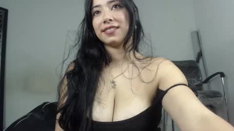 Snapshot of emiantonella_ chatting on February 2026 12:20:02 AM Antonella online show from February 2026 12:20:02 AM