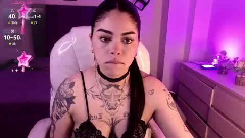 emii_evanns online show from January 2026 11:34:01 AM