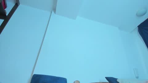 Emi online show from February 2025 06:21:01 PM