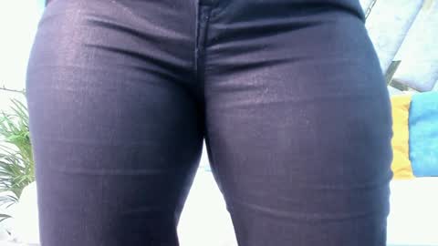 Snapshot of emiily_smile chatting on January 2025 11:39:01 AM Emily online show from January 2025 11:39:01 AM